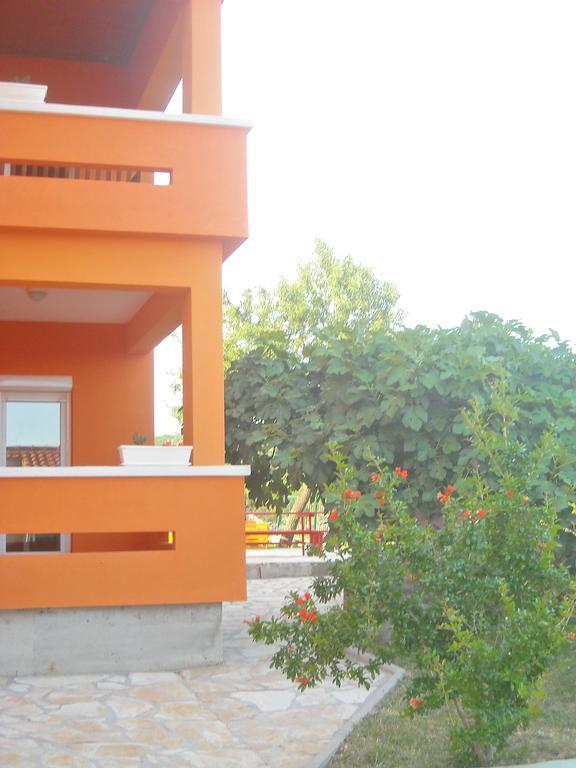 Apartments Kalac Posedarje Exteriör bild